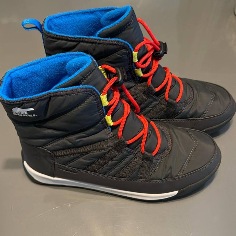 Sorel Whitney winter boots big kids size 7